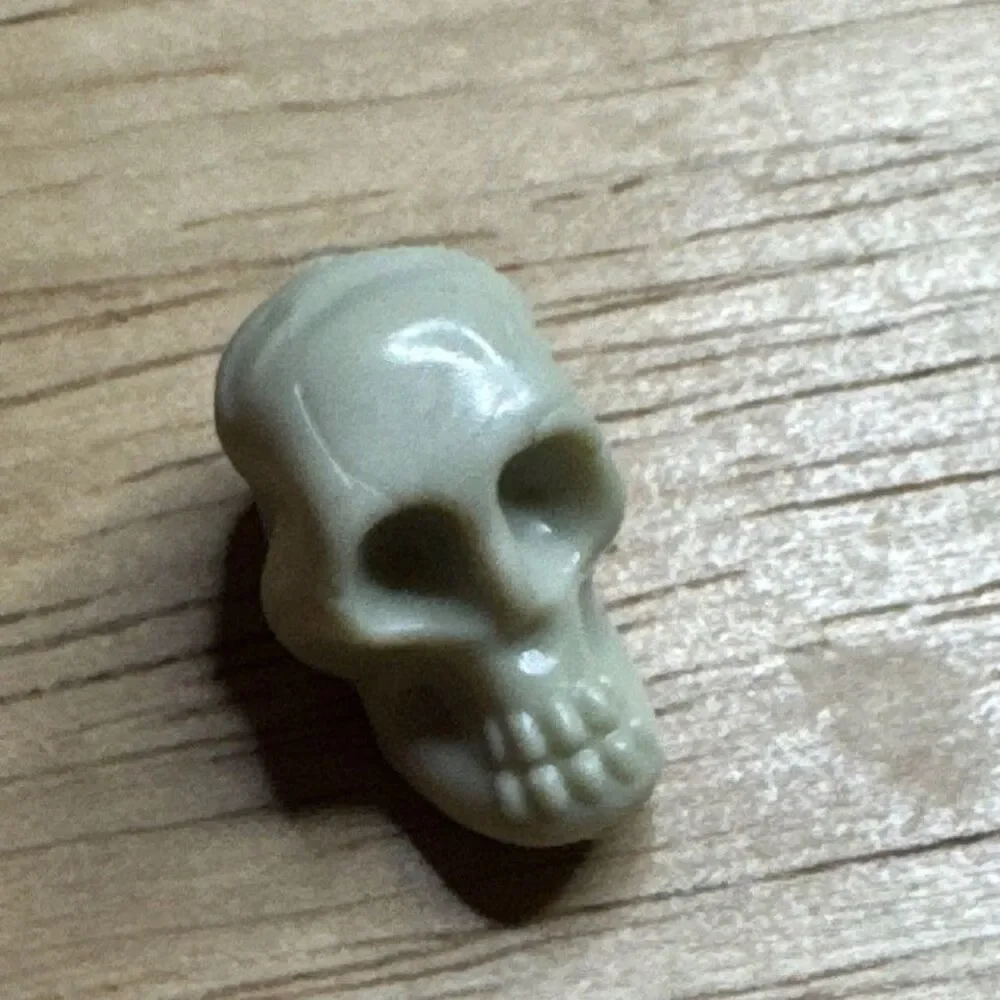 Mini Skulls 100 Piece each box Halloween Party Favors Lot Of 4 Boxes